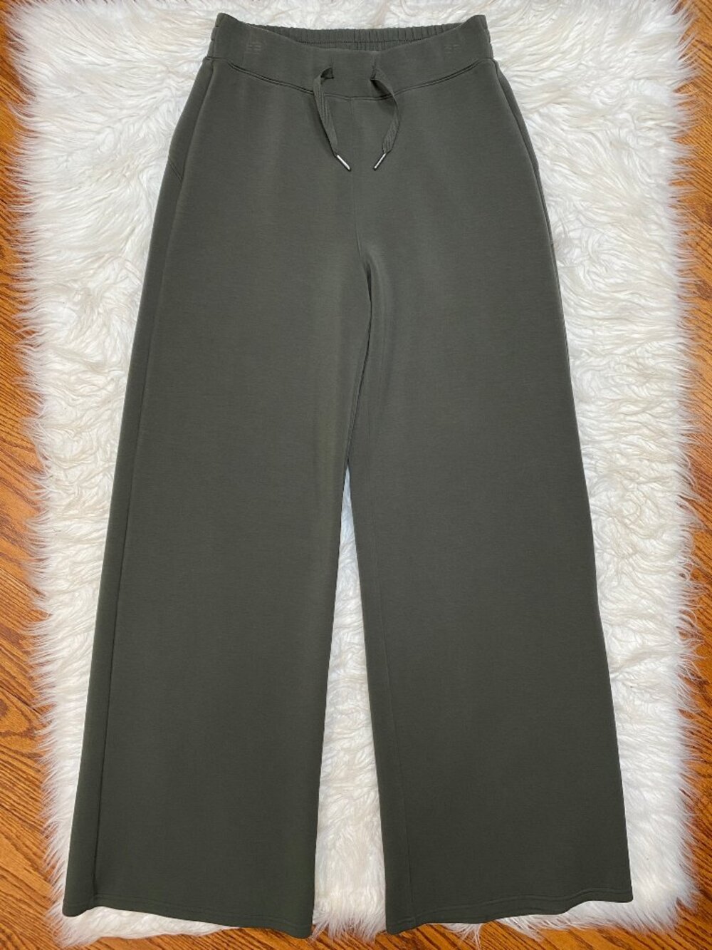 TALL - SPANX AirEssentials Wide Leg Pant 50239T in Dark Palm (Green) MT - Picture 3 of 13